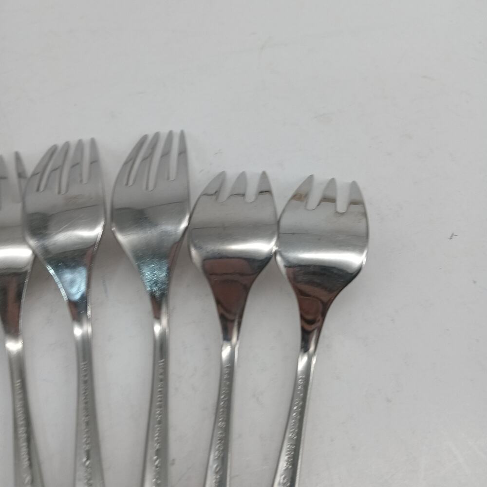 7X Forks Vtg 1847 Rogers Bros. Youth Pattern Stainless Steel 2 Salad & 5 Dinner - Picture 9 of 10